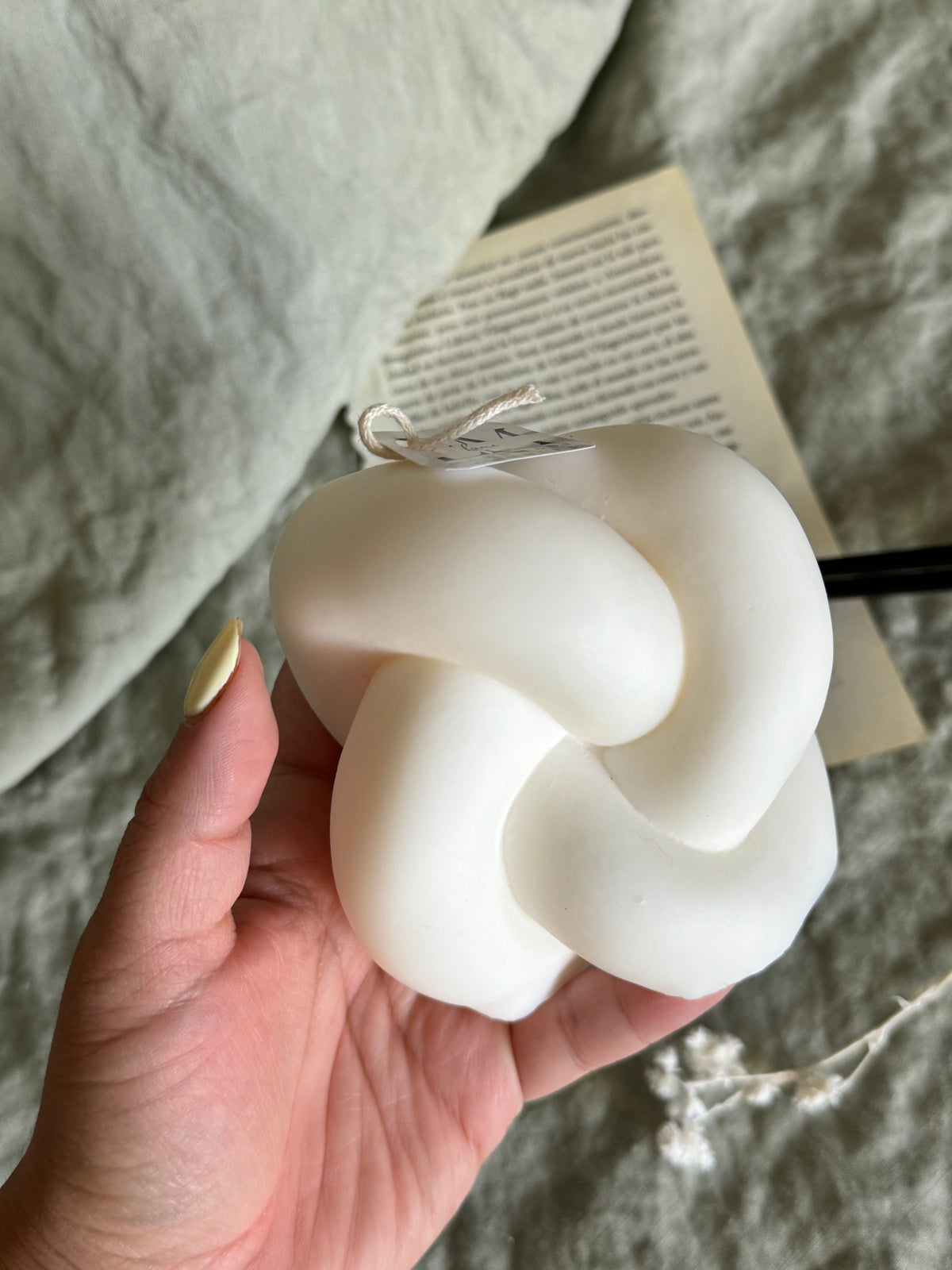 Knot Candle